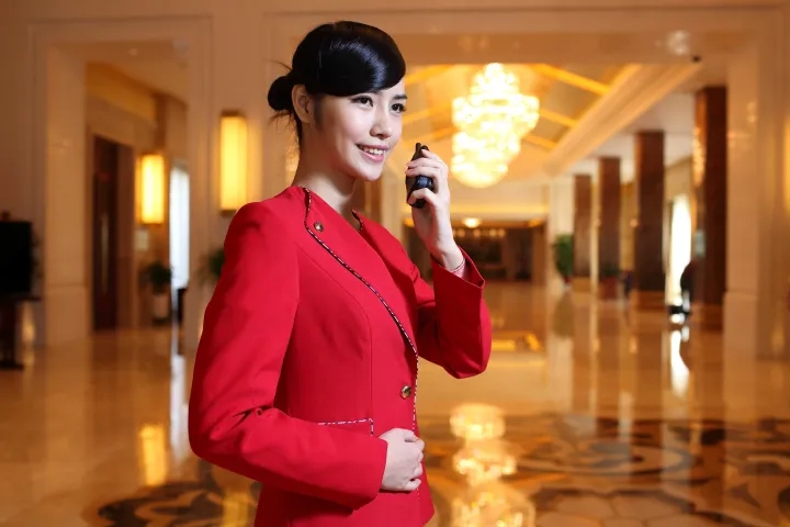 業(yè)余無(wú)線電呼號(hào)牌可以掛車(chē)牌下方嗎？